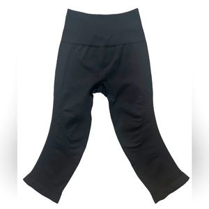 Lululemon Cropped Compression Leggings ~ Sz 2